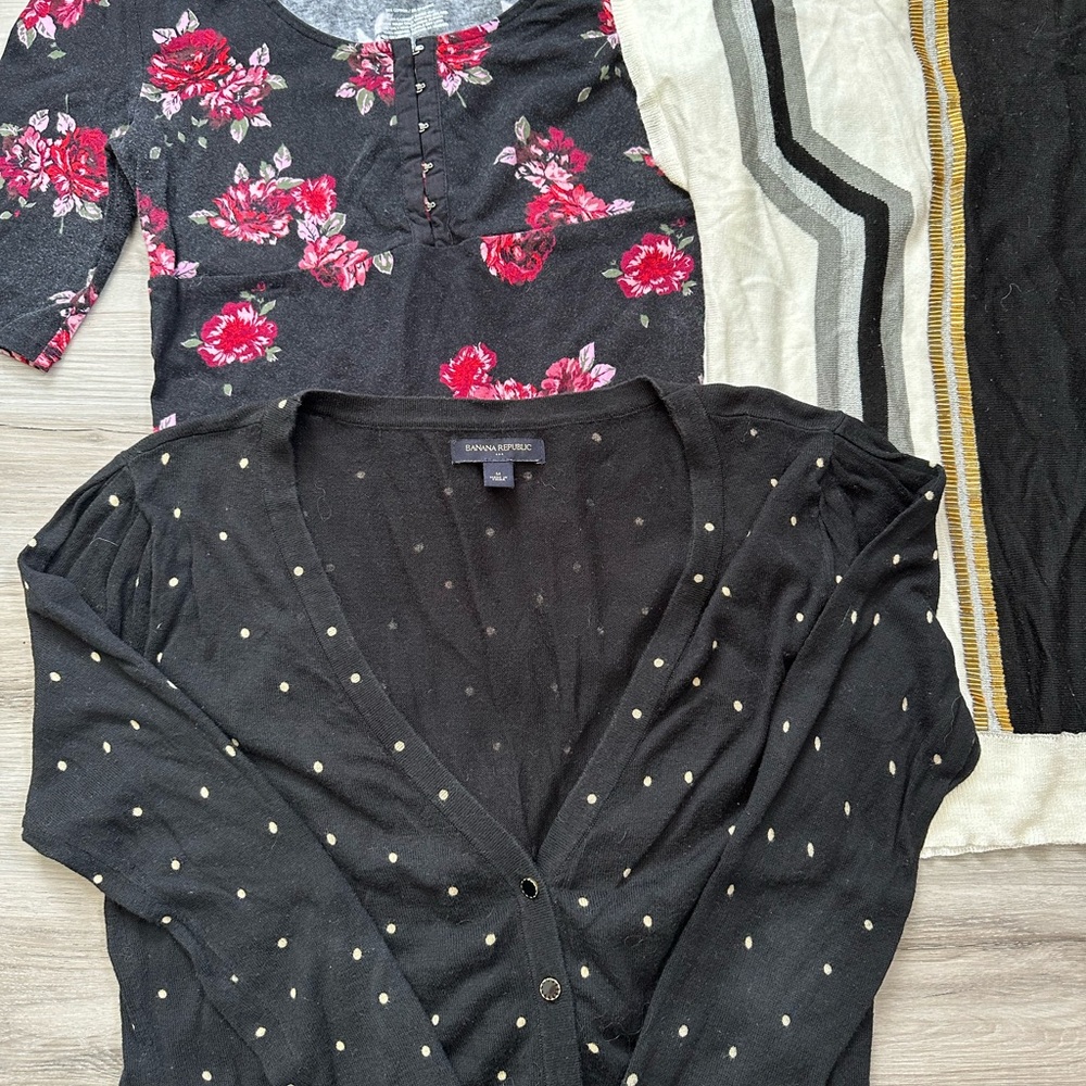 Women’s tops size medium - Picture 3 of 6